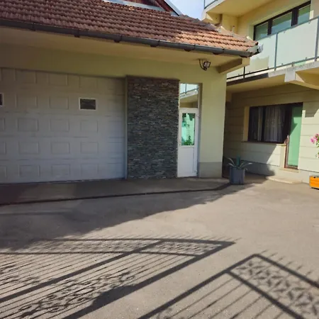 Villa Peaceful Vacation & Garden Sarajevo