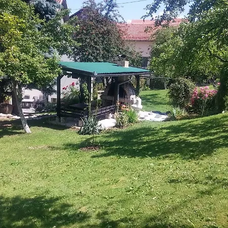 Villa Peaceful Vacation & Garden Sarajevo